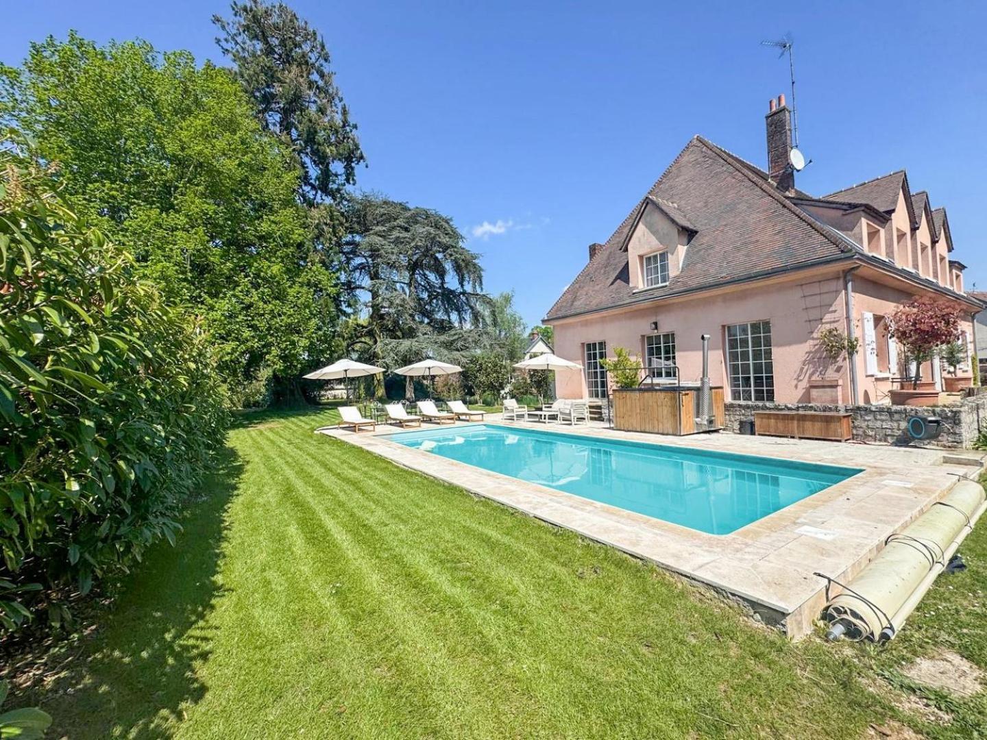 La Meslaysienne - Comfortable House, Swimming Pool Buitenkant foto